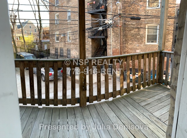 Building Photo - 5662 N Ridge Ave