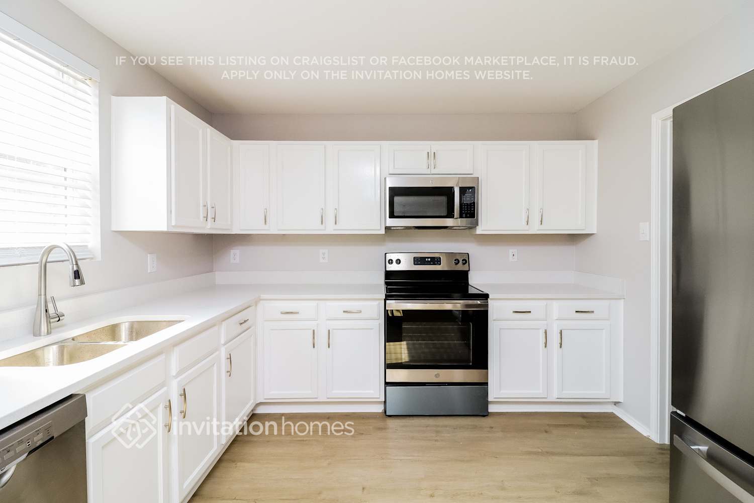 Building Photo - 6005 English Saddle Ln