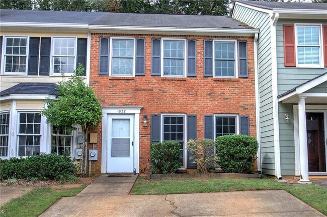 Primary Photo - 1028 Windy Oaks Ct