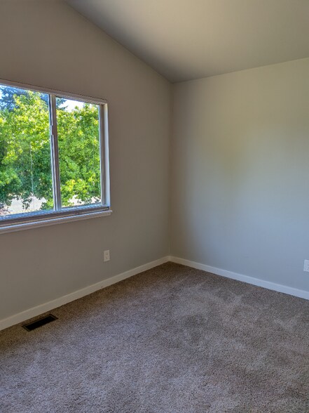 Building Photo - 1203 SW 355th Pl