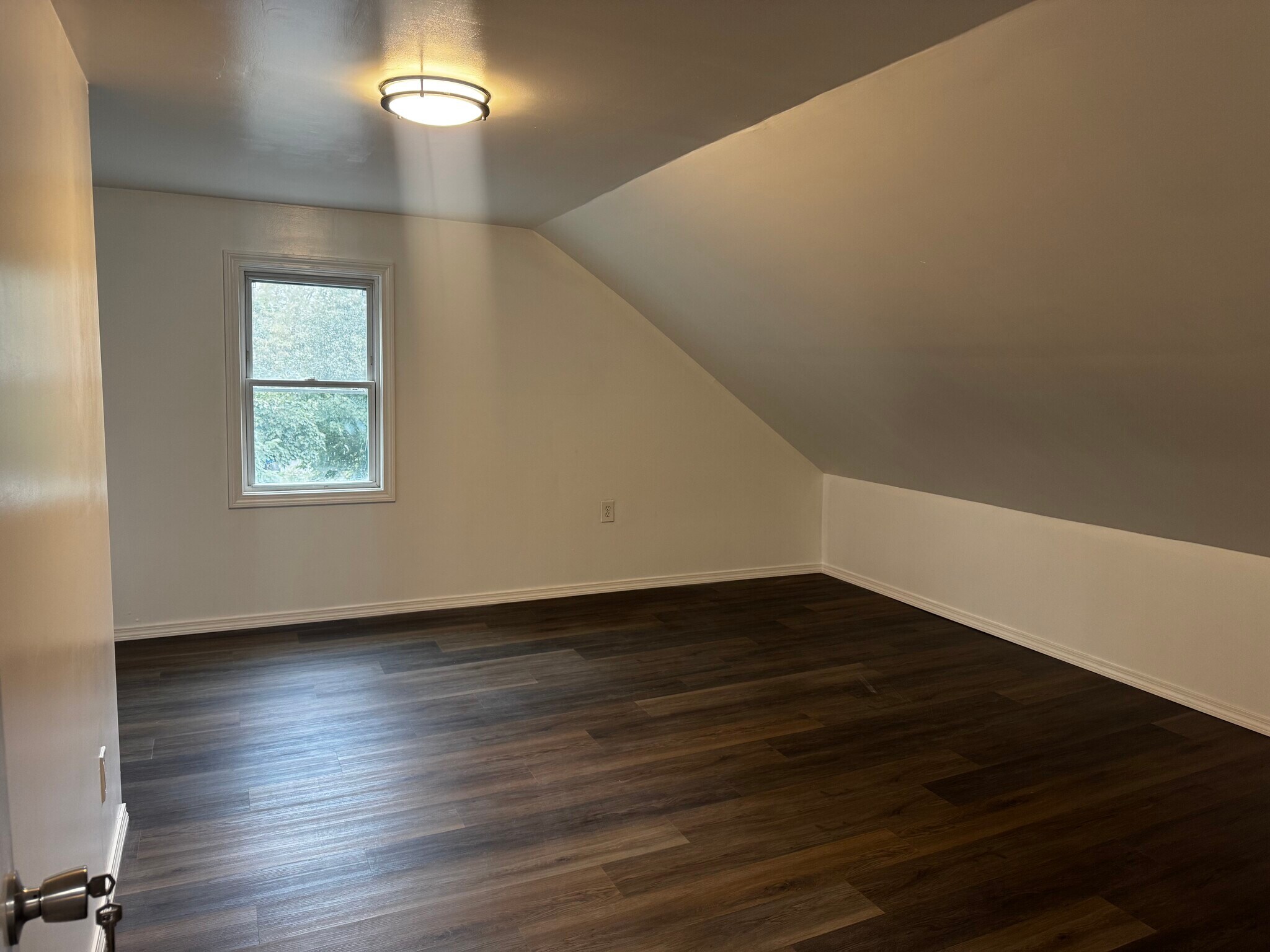 Building Photo - 222 Howard Ave