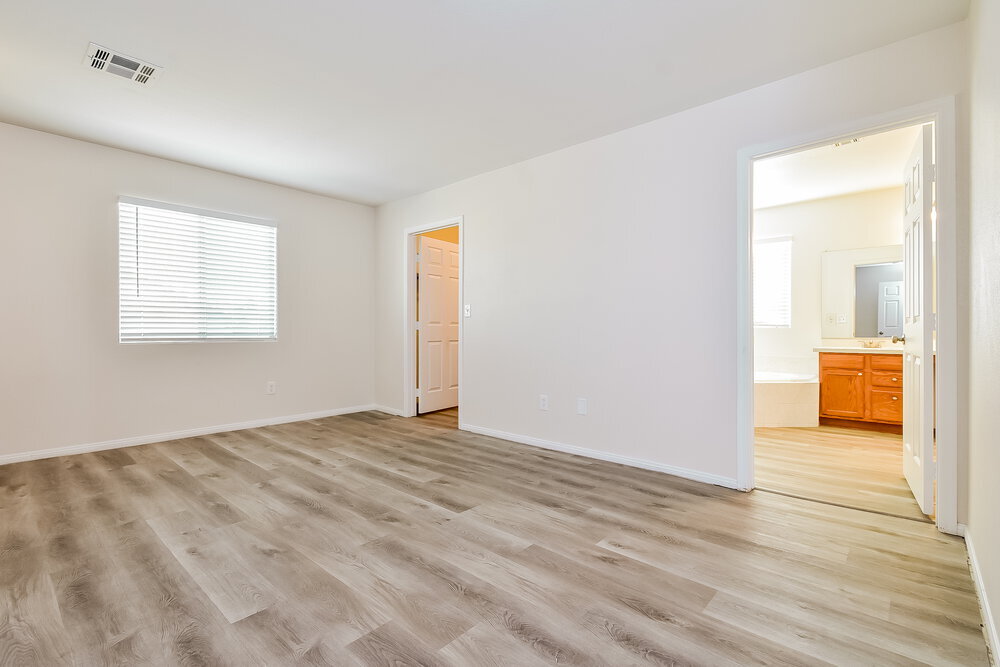 Building Photo - 5900 Taj Mahal Dr