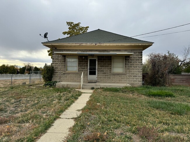 Building Photo - Cute 2 bedroom 1 bath in Lehi!