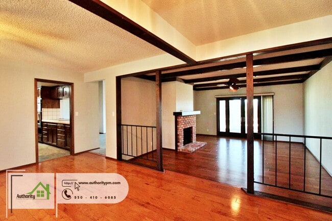 Building Photo - 20231 Margarita Ct E