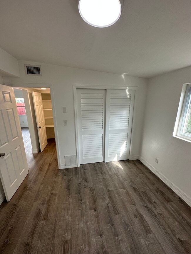 Building Photo - 2383 Chaucer St