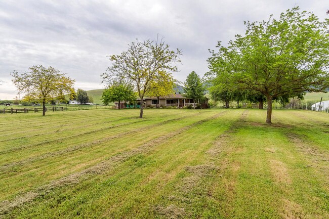 Building Photo - Home on Acreage (horses OK)  for Lease