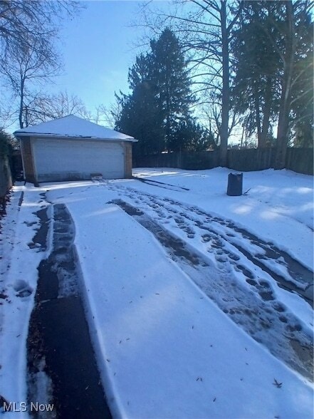 Building Photo - 3037 Kiwatha Rd