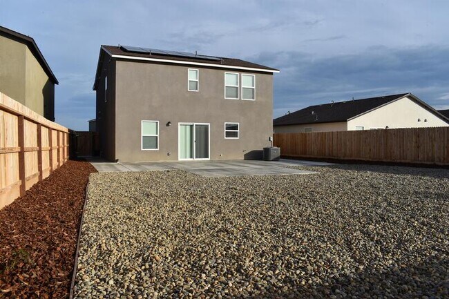 Building Photo - 4523 Iris Ct