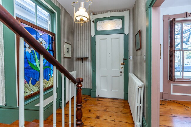 Building Photo - 45 York St