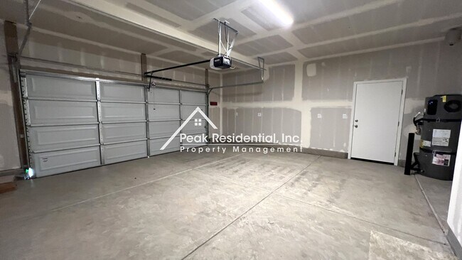 Building Photo - New Elk Grove 3bd/2.5ba Home near Big Horn...