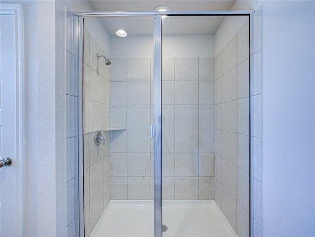 Building Photo - 128 Drifter Ln