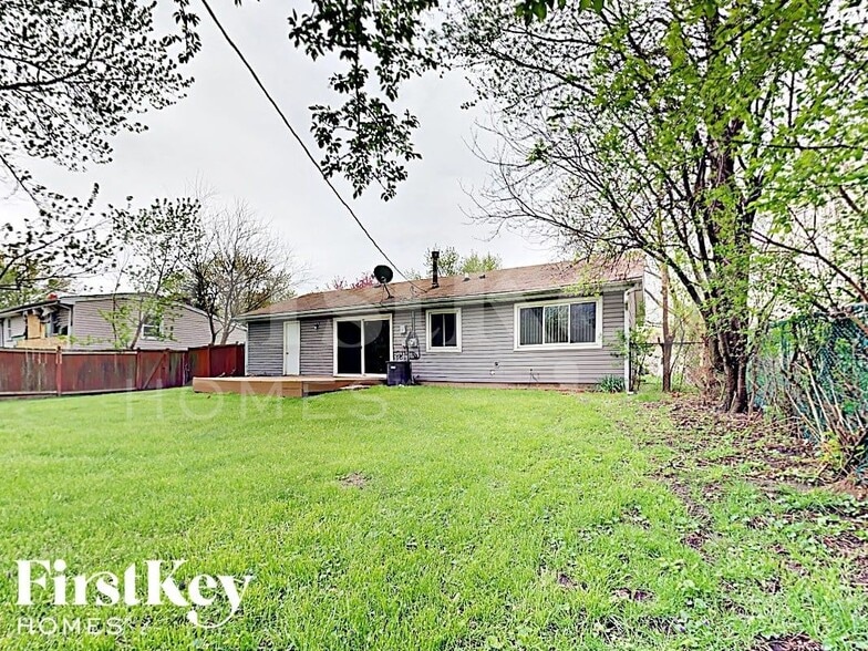Building Photo - 6933 Hemlock St