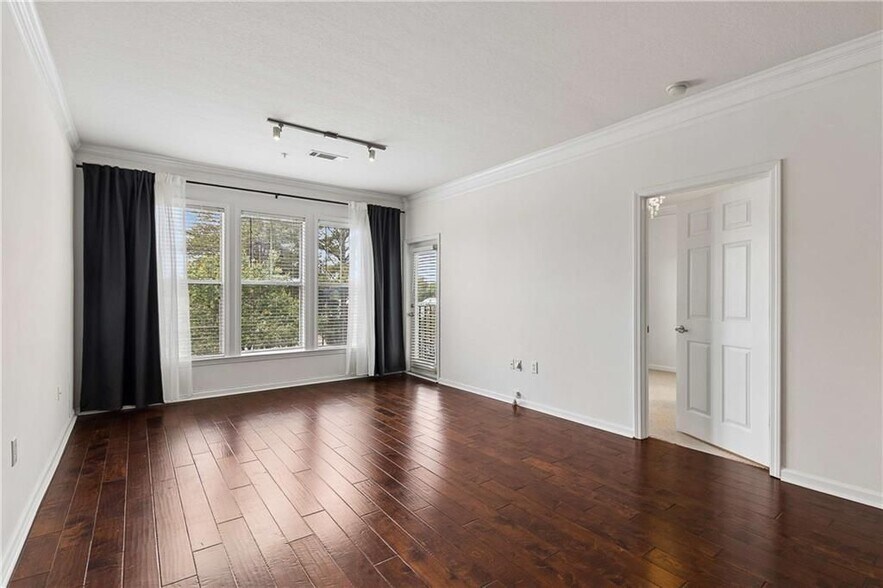 Building Photo - 1850 Cotillion Dr