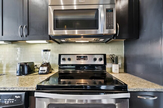 Building Photo - 101 Bowen St