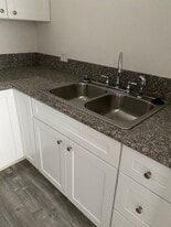 Building Photo - 20202 Leadwell St