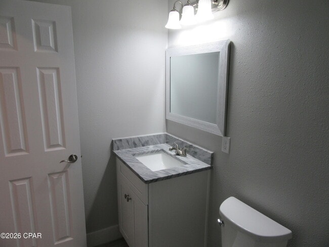 Building Photo - 2708 Amelia Ave