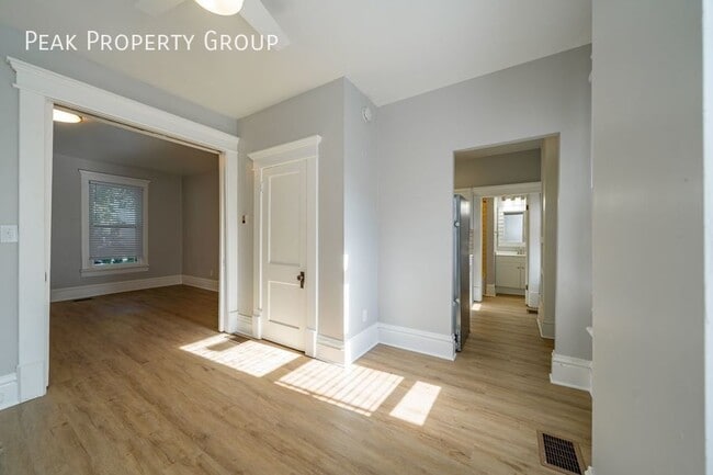 Building Photo - 950 Delaware Ave