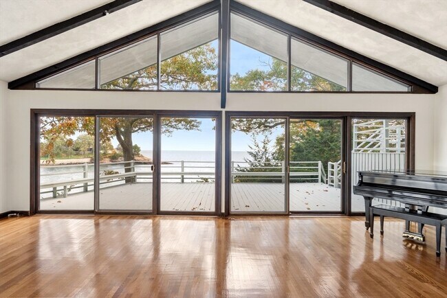 Building Photo - 23 Ocean St