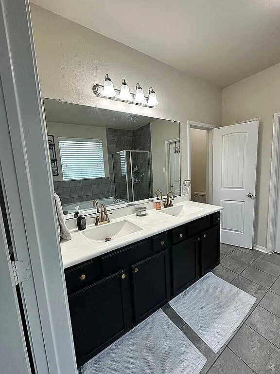 Building Photo - Alluvial Cir