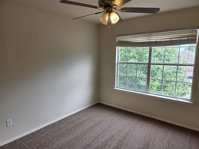 Building Photo - 607 Meadow View Dr
