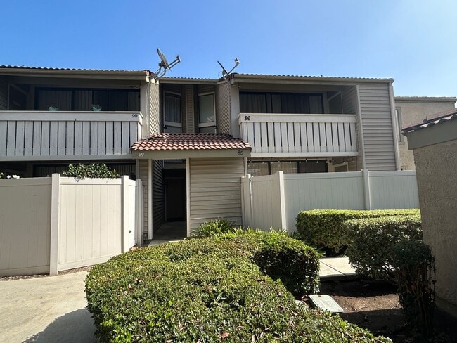 Primary Photo - 85 COUNTRY MILE RD POMONA 91766 (2 BED / 2...