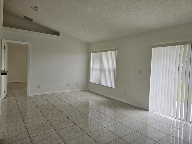 Building Photo - 13345 Pinyon Dr
