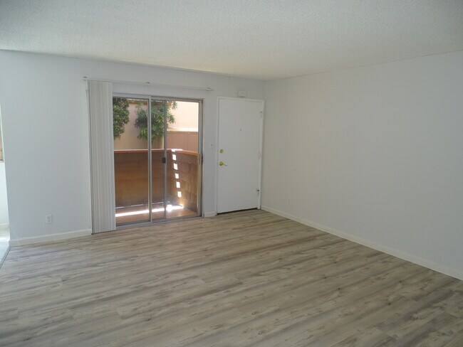 Building Photo - 5403 Newcastle Ave