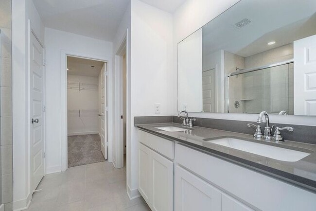 Building Photo - Brand New 5 Bedroom 3 Full Bath in Booming Westfield!