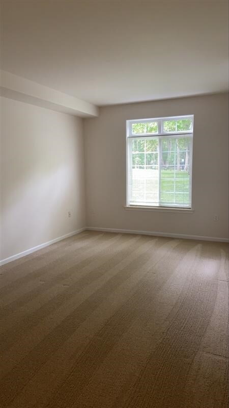 Building Photo - 251 S Yellowstone Dr