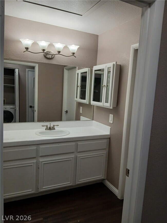 Building Photo - 1851 Hillpointe Rd