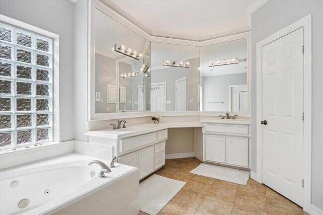 Building Photo - 422 McGowen St