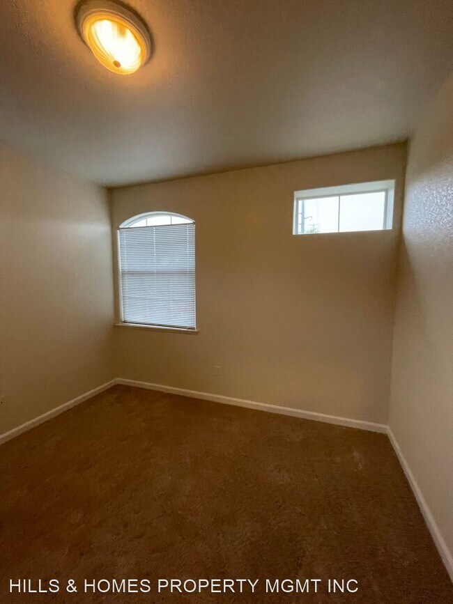 Building Photo - 3 br, 2.5 bath House - 311 MARK WEST COMMO...