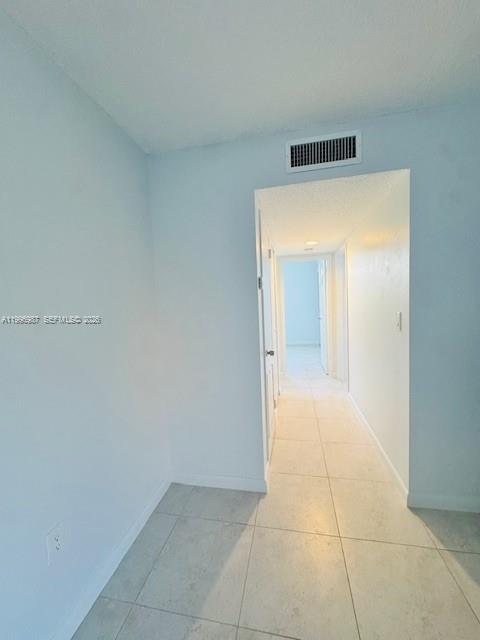 Building Photo - 2425 NE 135th St