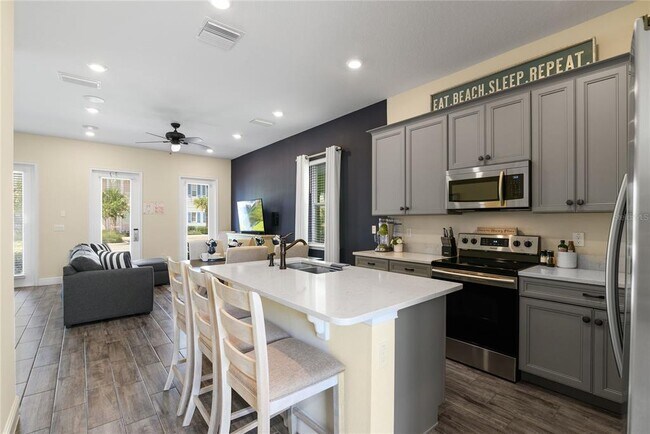 Building Photo - 8040 Lost Shaker Ln