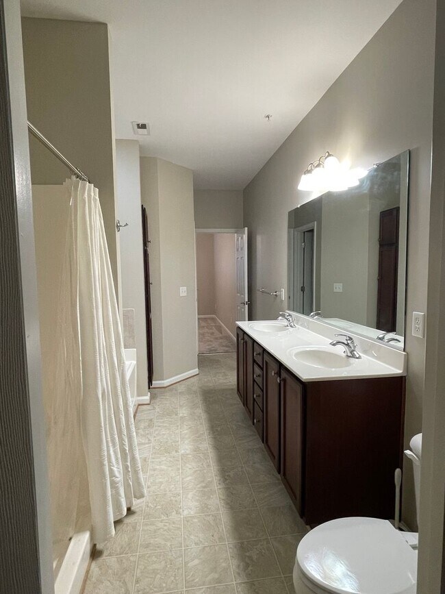 Building Photo - 1201 Rustads Cir