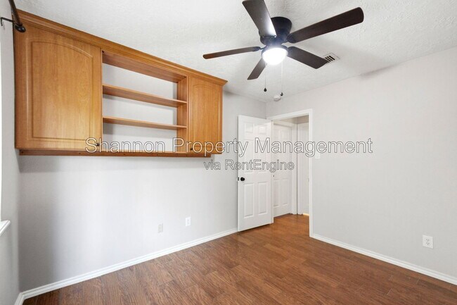 Building Photo - 7239 N Hearthstone Green Dr