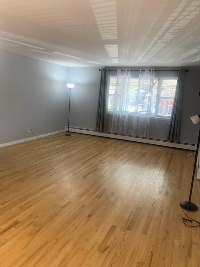 Building Photo - 2539 Lurting Ave