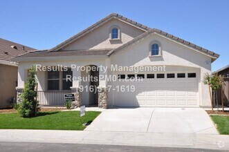 Building Photo - Newer Home in Roseville Gated Community - ...