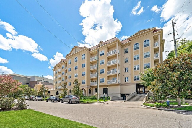 Building Photo - 2203 Dorrington St