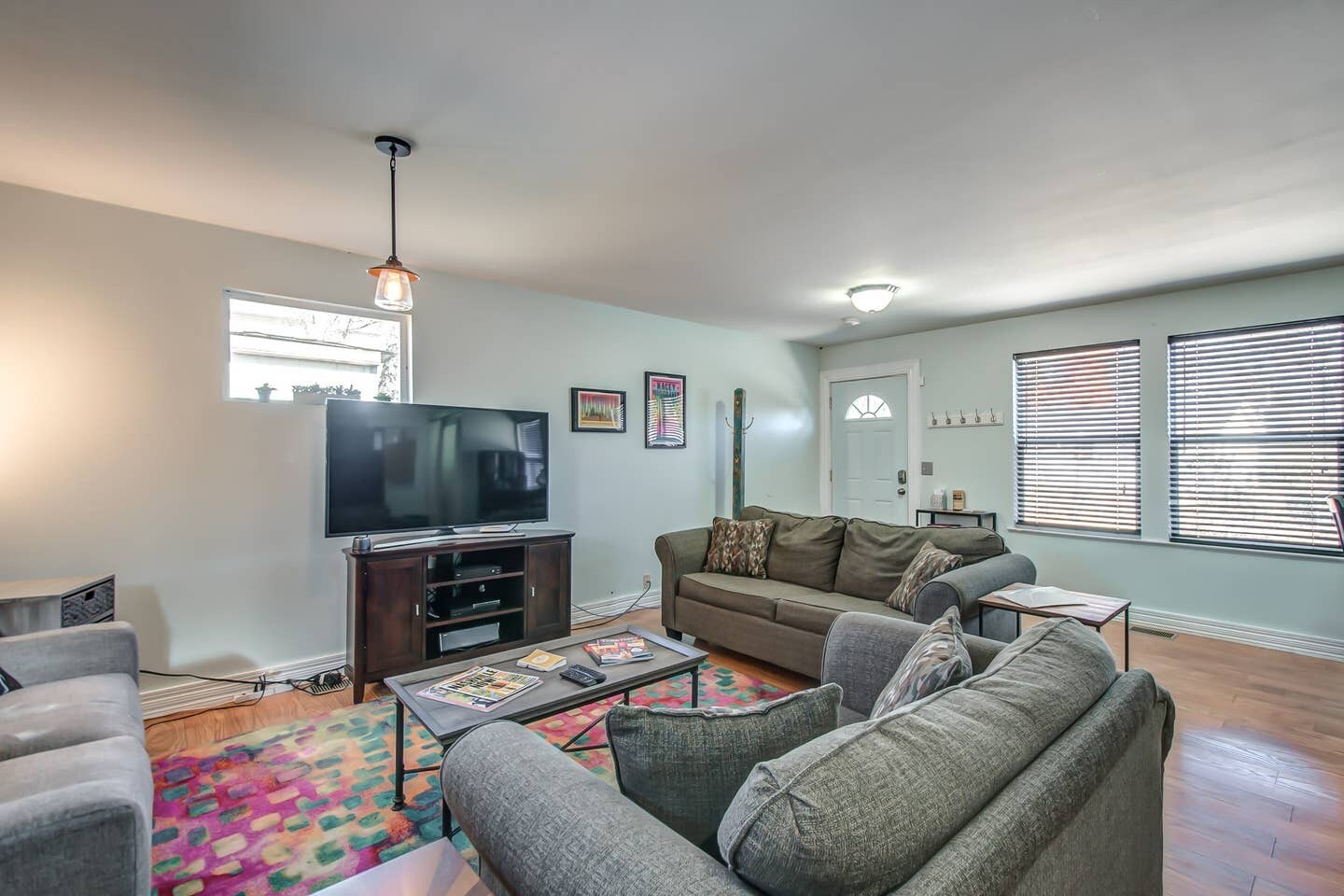 Living Room - 2003 Rosecliff Dr