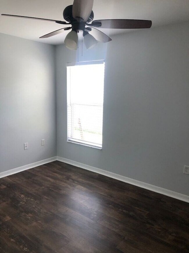 Building Photo - 4120-4122 SW 7th Pl