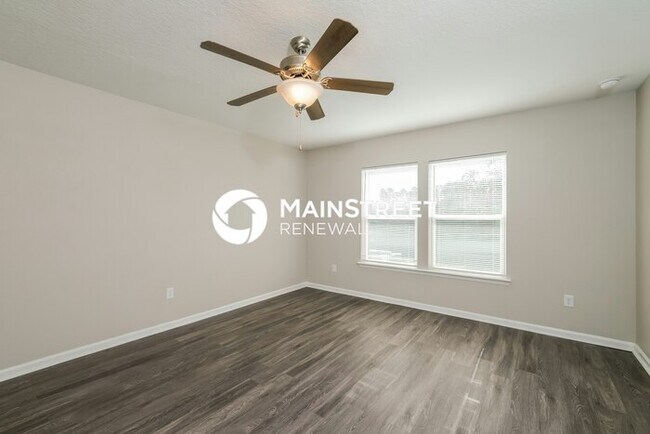 Building Photo - 4 Bedroom Pet-Friendly Home in Yulee, FL with Main Street Renewal
