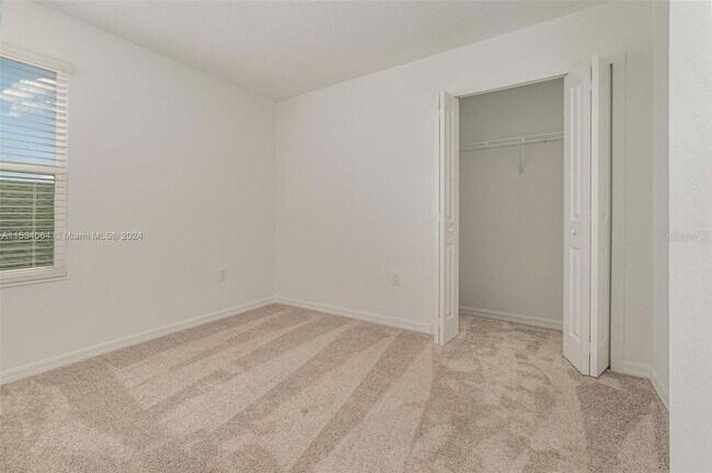 Building Photo - 748 Reggie Rd