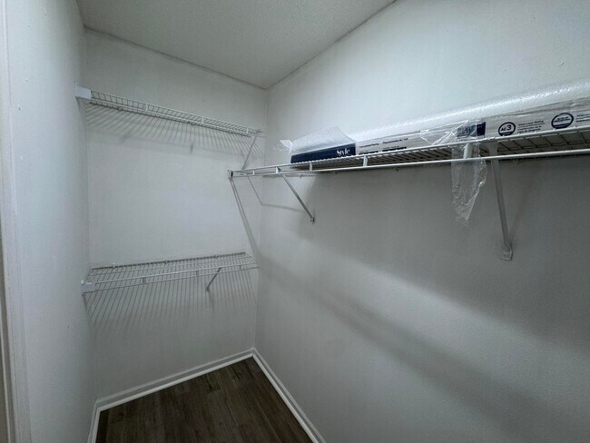 Building Photo - 6868 E Bay Blvd