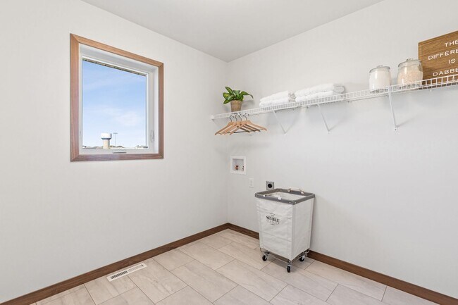 Building Photo - Newly Built in the Wilds neighborhood of West Fargo!