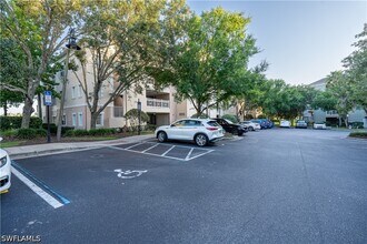 Building Photo - 1362 Centre Ct Ridge Dr