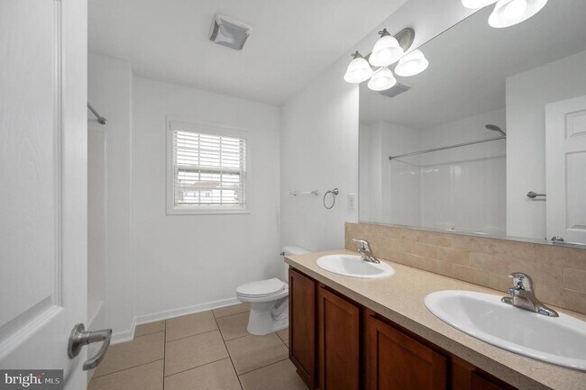 Building Photo - 259 Olympic Dr
