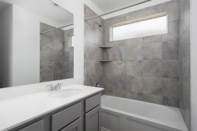 Building Photo - 325 Escondido Cir