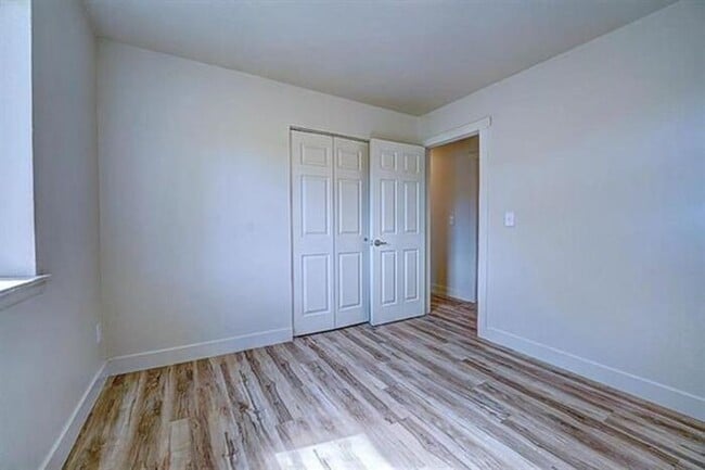Building Photo - Stunning home in highly sought neighborhood!