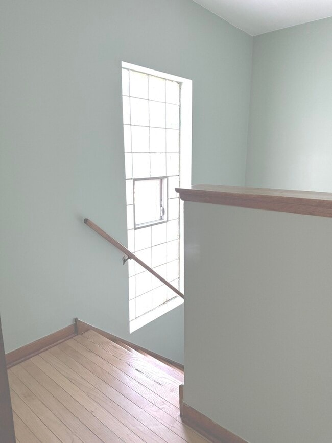 Building Photo - 6637 S Whipple St